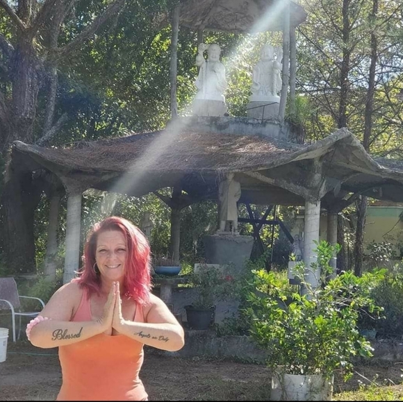 Meet your Posher, Jeannine - Picture 1 of 1